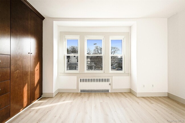 Building Photo - 93-01 71st Ave