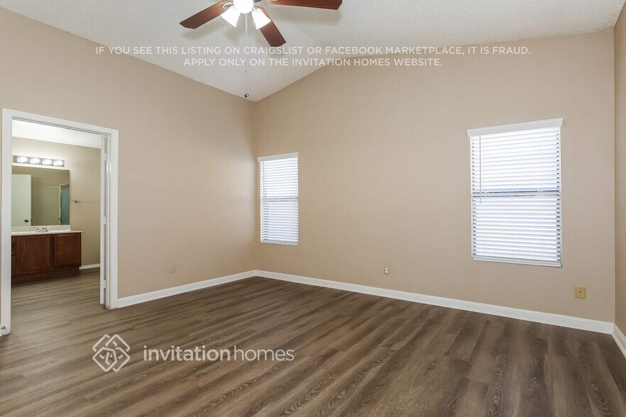 Building Photo - 11564 W Sage Dr