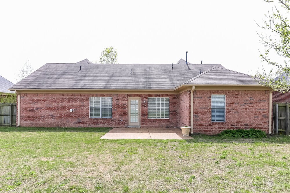 Building Photo - 9150 Tahoe Dr