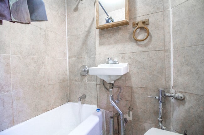 Building Photo - 579 Saint Johns Pl