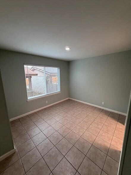 Building Photo - 13606 Dutch Myrtle