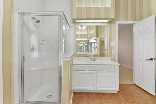 Building Photo - Remodeled & Ready: Bright, Functional Home...