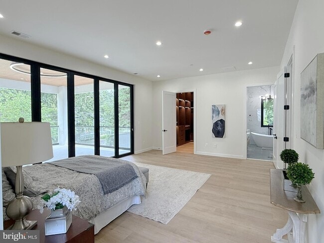 Building Photo - 8908 Mohawk Ln