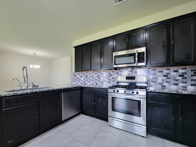 Building Photo - 29614 Breakwater Dr