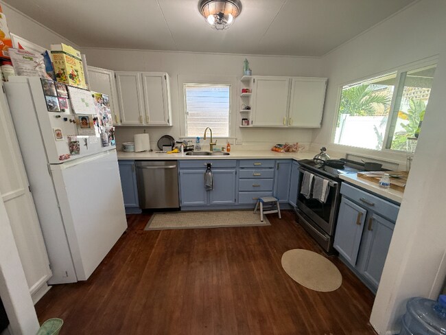 Building Photo - 3836 Pukalani Pl