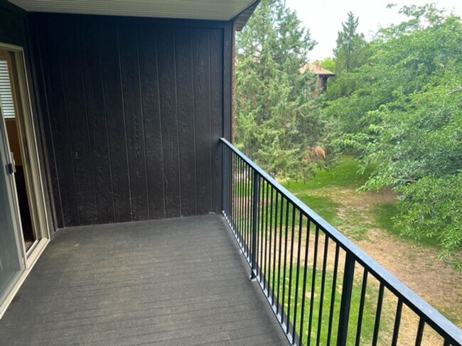 Building Photo - 4642 S 1900 W