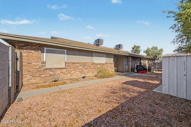 Building Photo - 2931 E Beck Ln