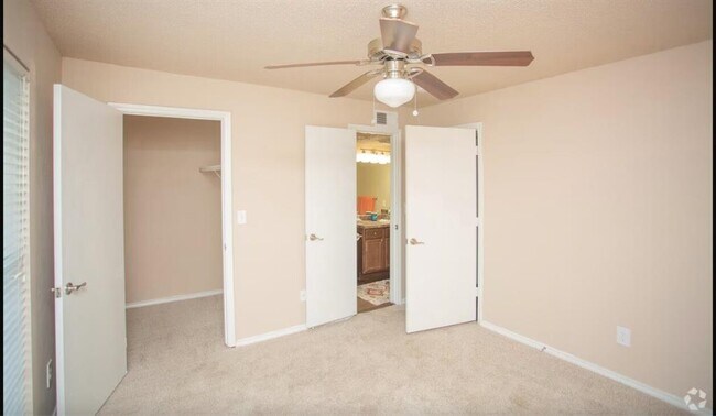 Building Photo - 3440 E Rosemeade Pkwy