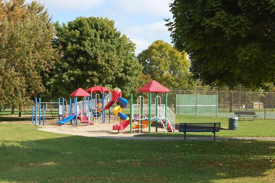 Building Photo - N114W17033 Armada Dr