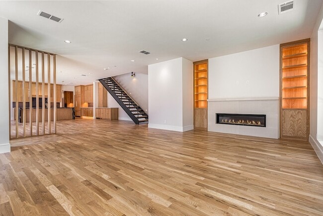 Building Photo - 4203 Normandy Ave