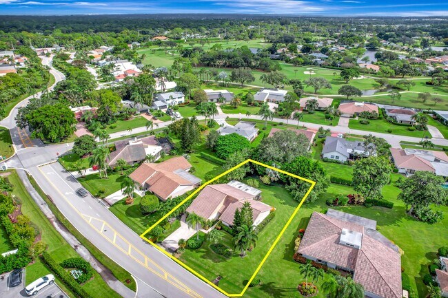 Building Photo - 13692 Cross Pointe Dr