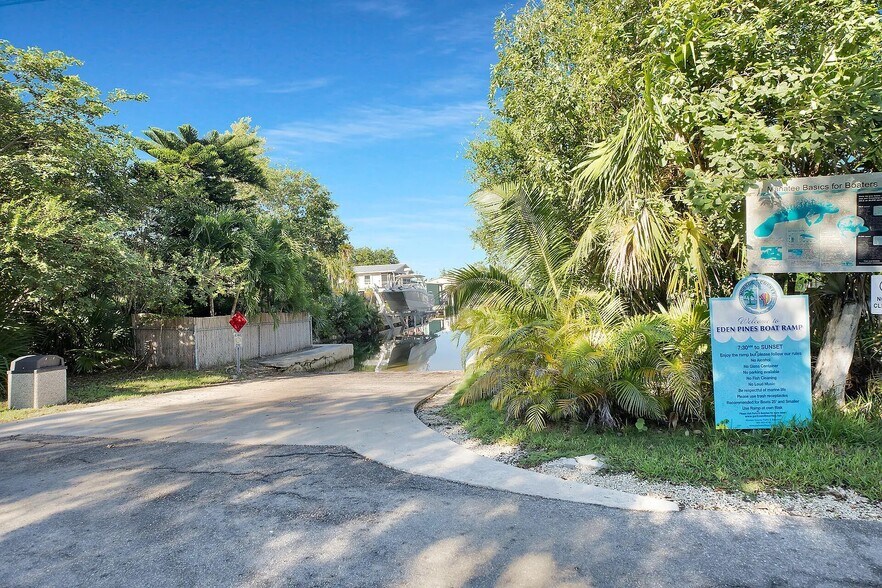 Nearby boat ramp - 29172 Rose Dr