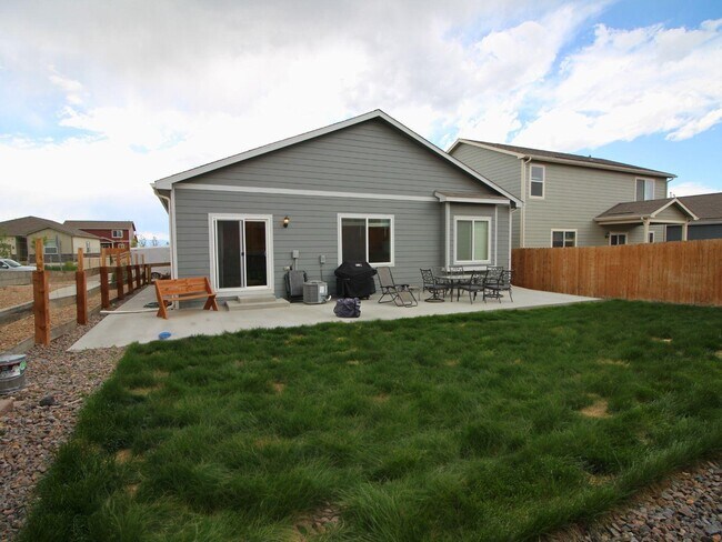 Building Photo - 8872 Ventura St