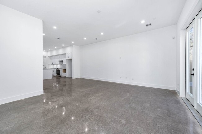 Building Photo - 3411 McGowen St