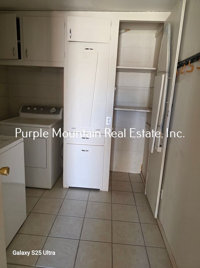 Building Photo - 1429 Walden Dr