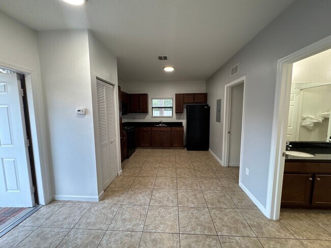 Interior Photo - 1025-1035 NE 10th Ave