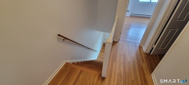 Building Photo - 8 Scuppo Rd