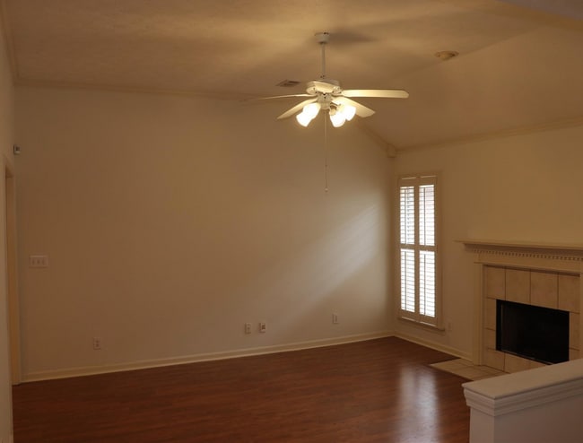 Building Photo - 8908 Asheville Dr