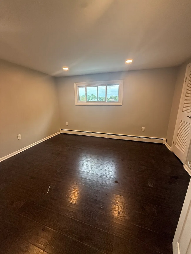 Building Photo - 1346 10th Ave