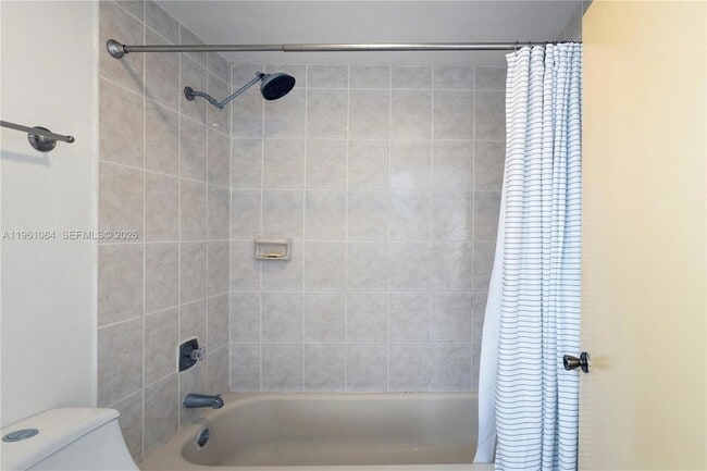 Building Photo - 10855 SW 112th Ave