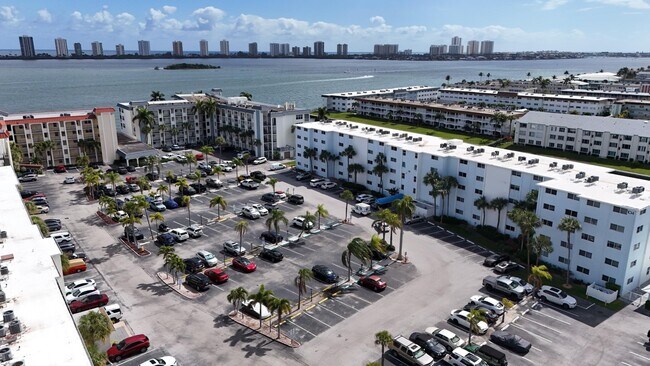 Building Photo - 104 Paradise Harbour Blvd