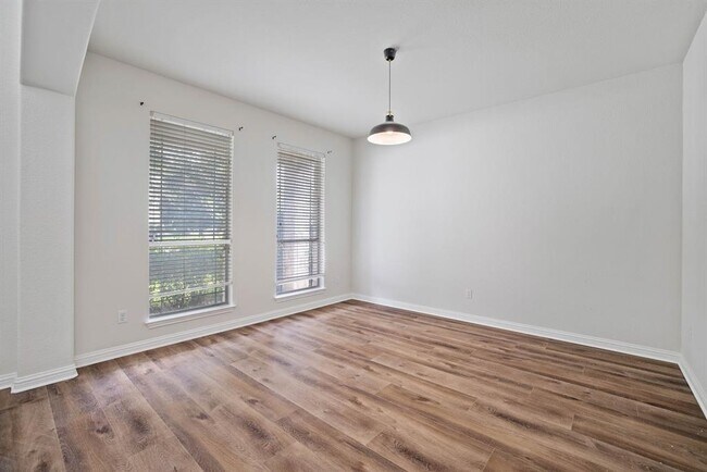 Building Photo - 3800 Juniper Hills St