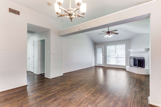 Building Photo - Adorable 3-Bed with Open Floor Plan & Dream Backyard