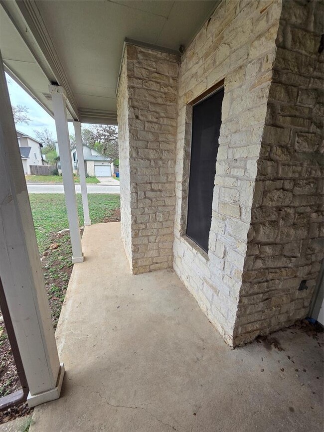 Building Photo - 3001 Rochelle Dr