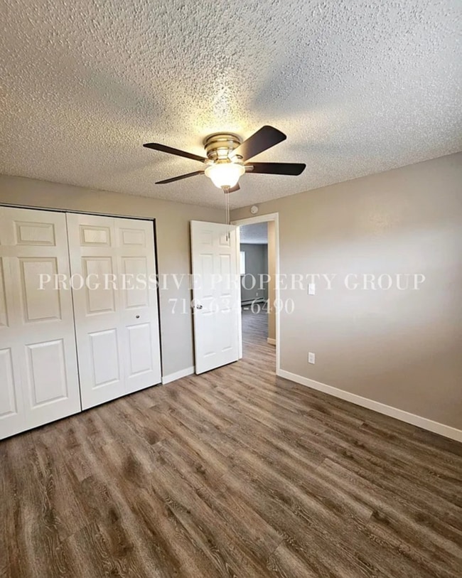 Building Photo - Charming Renovated 2-Bedroom – Includes Utilities | Move In Now – Next Month’s Rent is Waived!