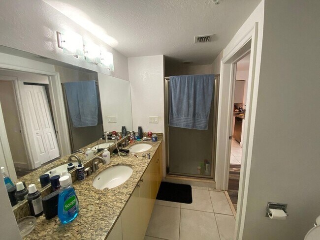 Building Photo - 1830 Radius Dr