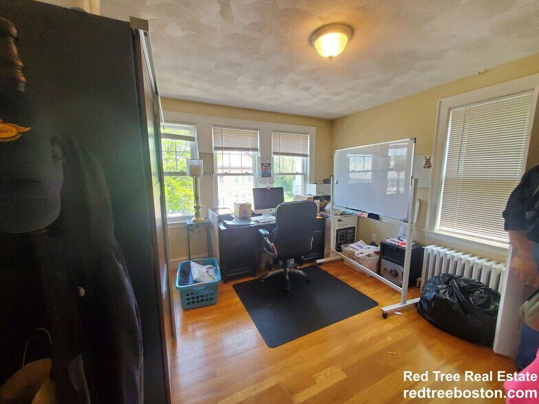 Building Photo - 41 Blenford Rd