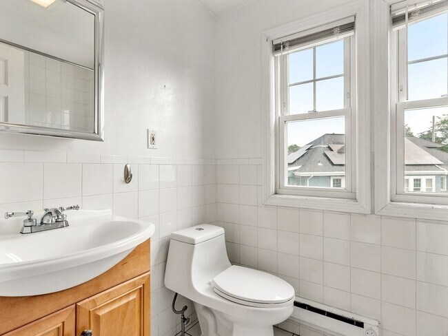 Building Photo - 225-227-227 Trapelo Rd