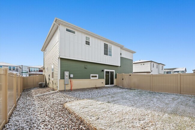 Building Photo - Available for Rent – 4 Bed | 2 Bath | Built 2024 | Green Valley Ranch