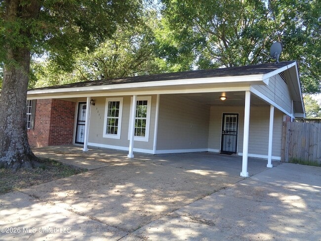 Building Photo - 6041 Blocker St