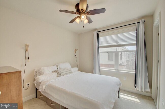 Building Photo - 8078 Tribeca St