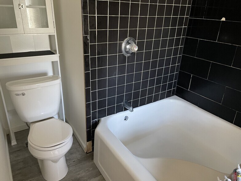 Building Photo - 4331 Ormond Dr