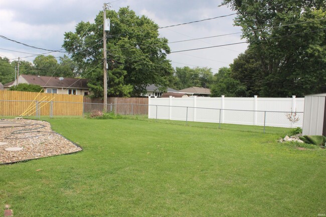 Building Photo - 1716 S Walnut Ln
