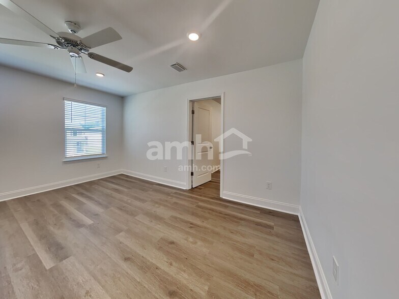 Building Photo - 140 Bee Tree Blvd