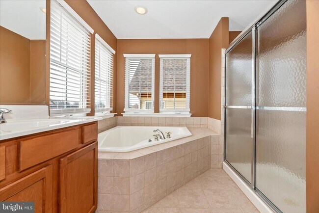 Building Photo - 3907 Braveheart Cir