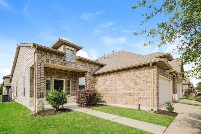 Building Photo - 12215 Roy Mix Bohn Lane