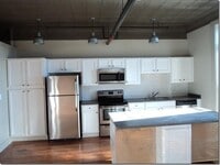 Building Photo - 215 Nash St Unit J