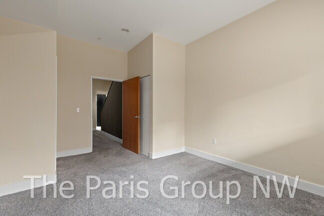 Building Photo - Exceptional 2 Story CapHill Condo * 2 Pkg Spaces, EV Charger & Rooftop Views