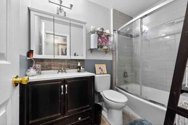 Building Photo - 14 Halo Ave