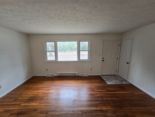 Building Photo - 2 bedroom duplex in Prince George