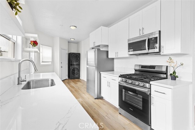 Building Photo - 4169 Denker Ave