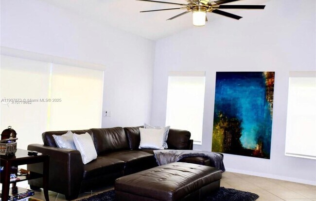 Building Photo - 3341 Overlook Rd