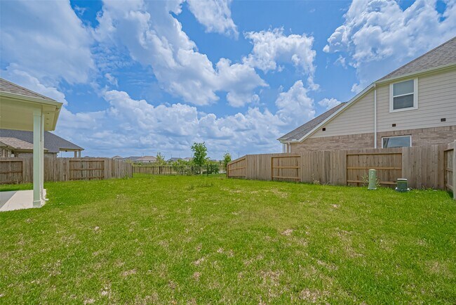 Building Photo - 5243 Trenton Arbor Ln