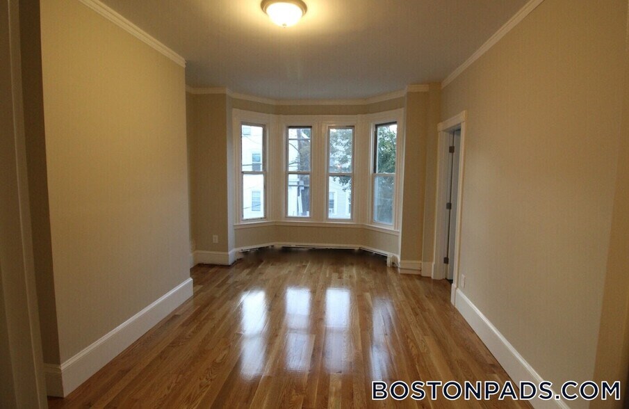 Building Photo - 125 Princeton St