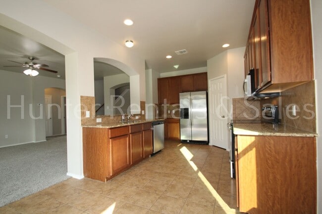 Building Photo - Beautiful Home in Sought-After Harker Heig...