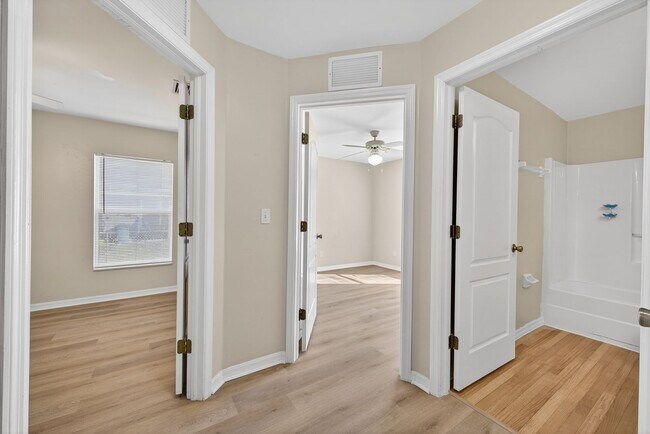 Building Photo - 1224 Bayou St E